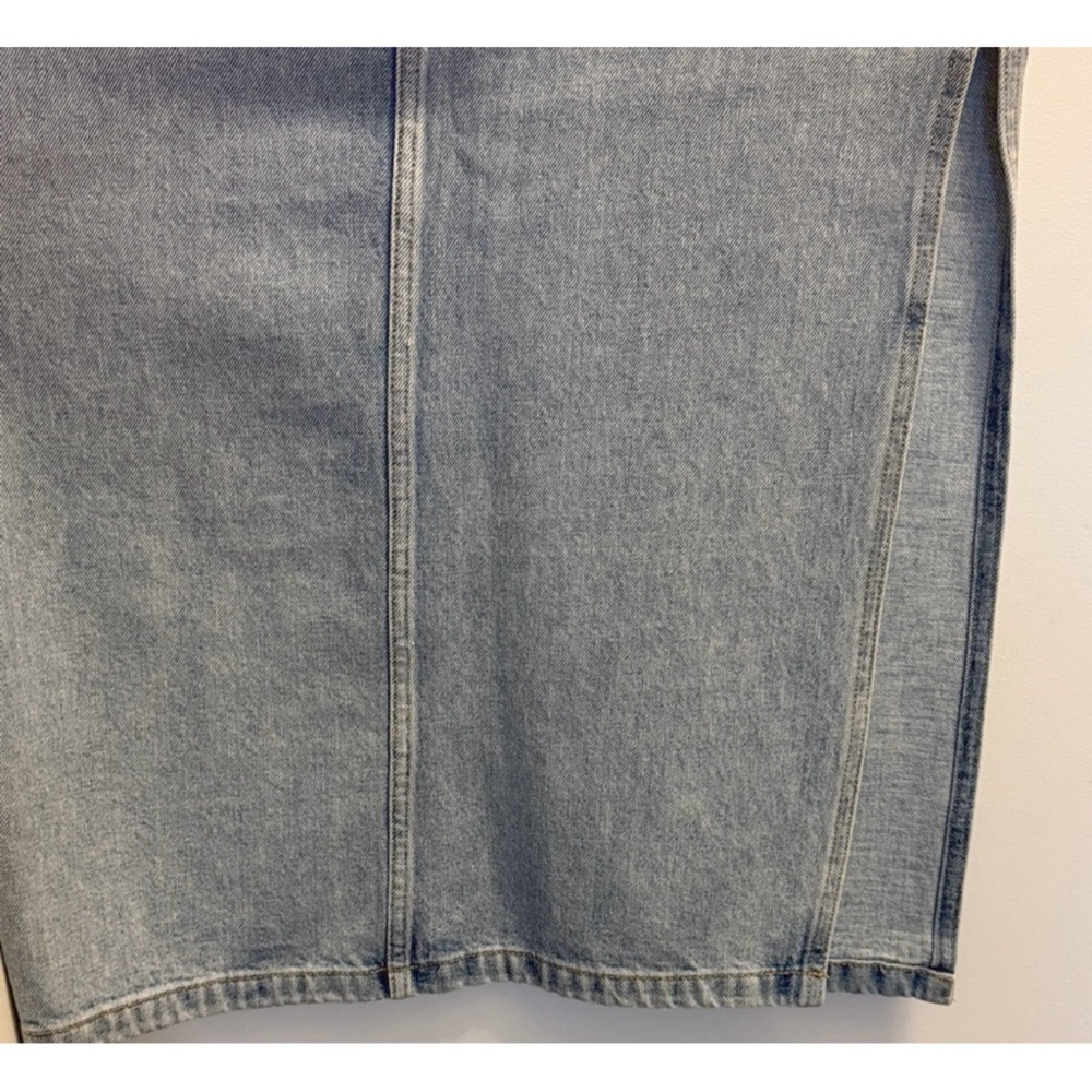 🎉HOST PICK 🎉 TNA Denim Midi Skirt, size 29 - Picture 3 of 5